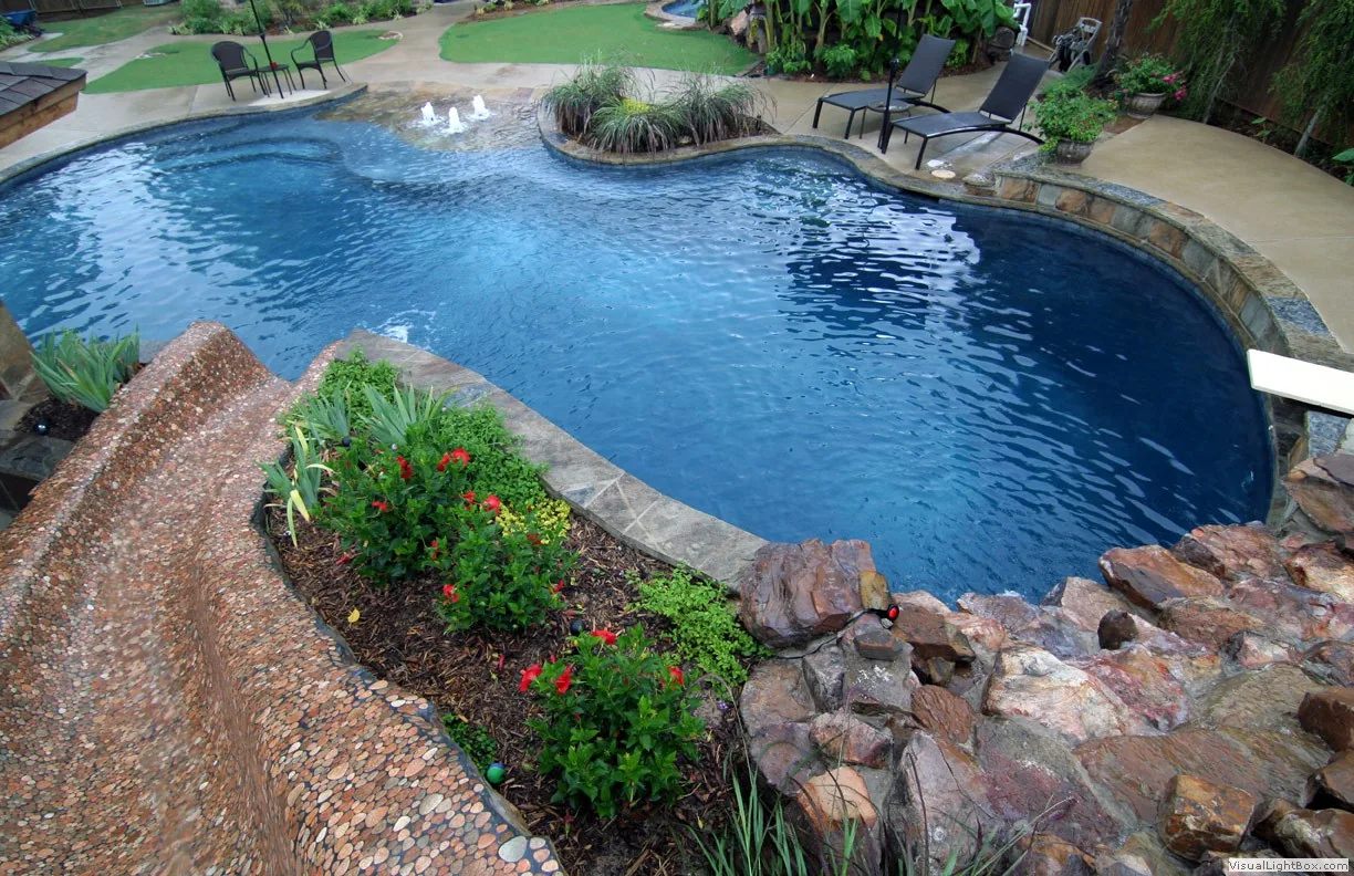 Geometric pool