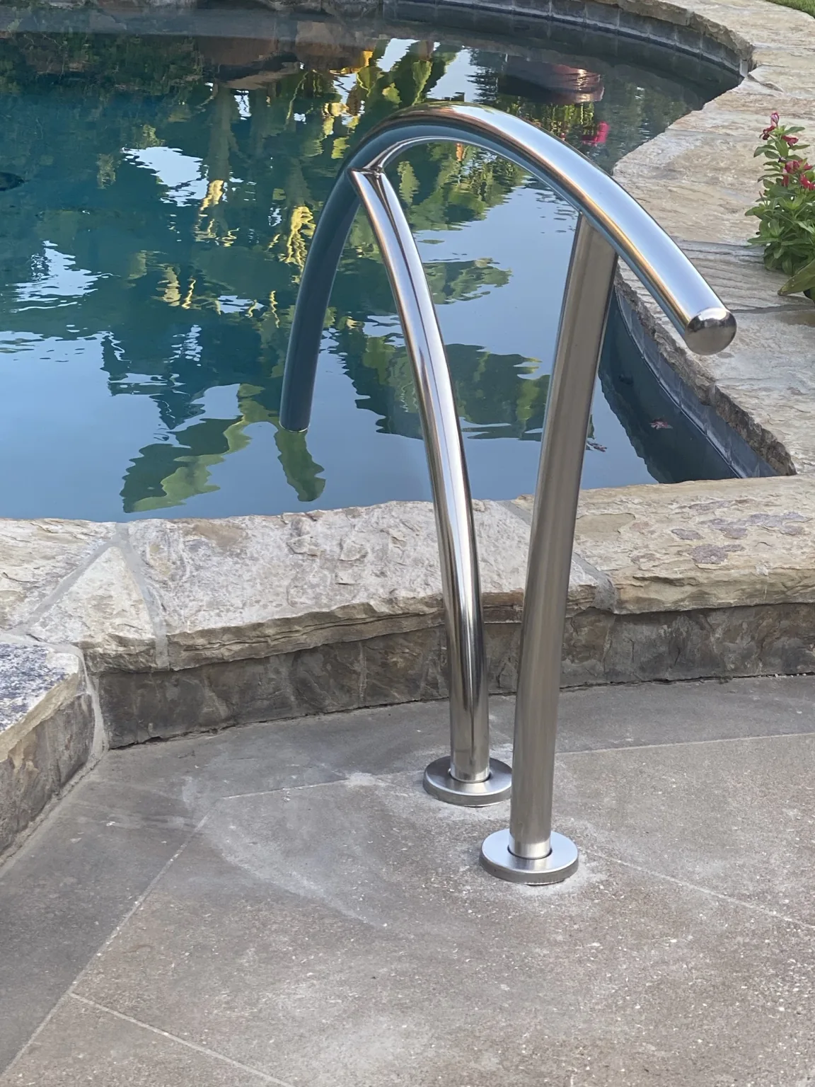 Pool rail detail